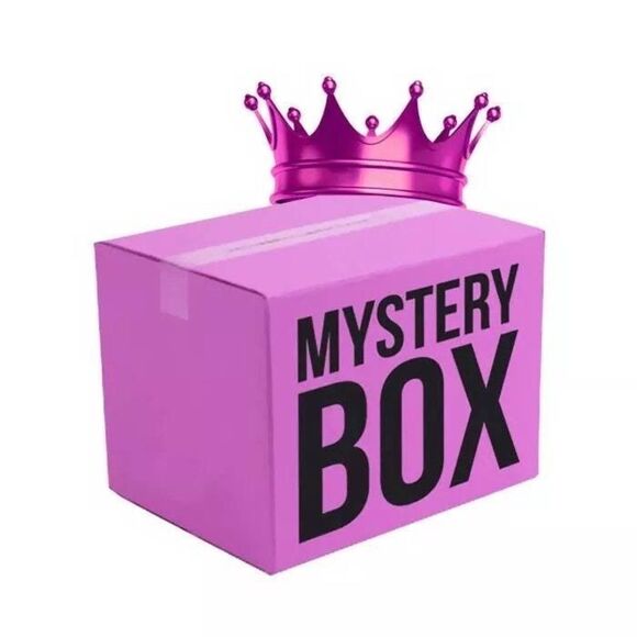 Small Womens Clothing Mystery Box - LOT OF 5 ITEMS - Picture 1 of 1